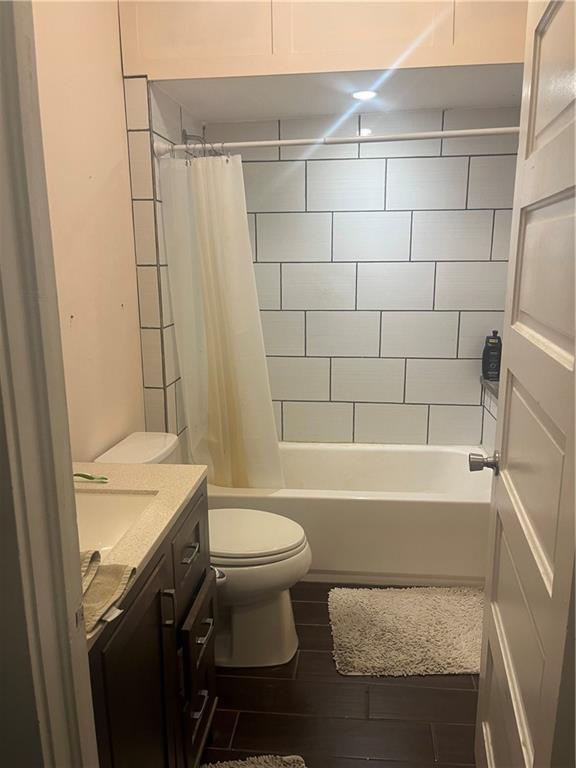 2112 Main Street Property Photo 17