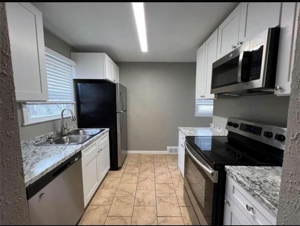 114 E Cass Street Property Photo 4