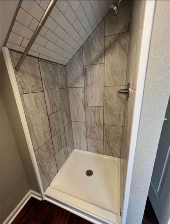 114 E Cass Street Property Photo 10