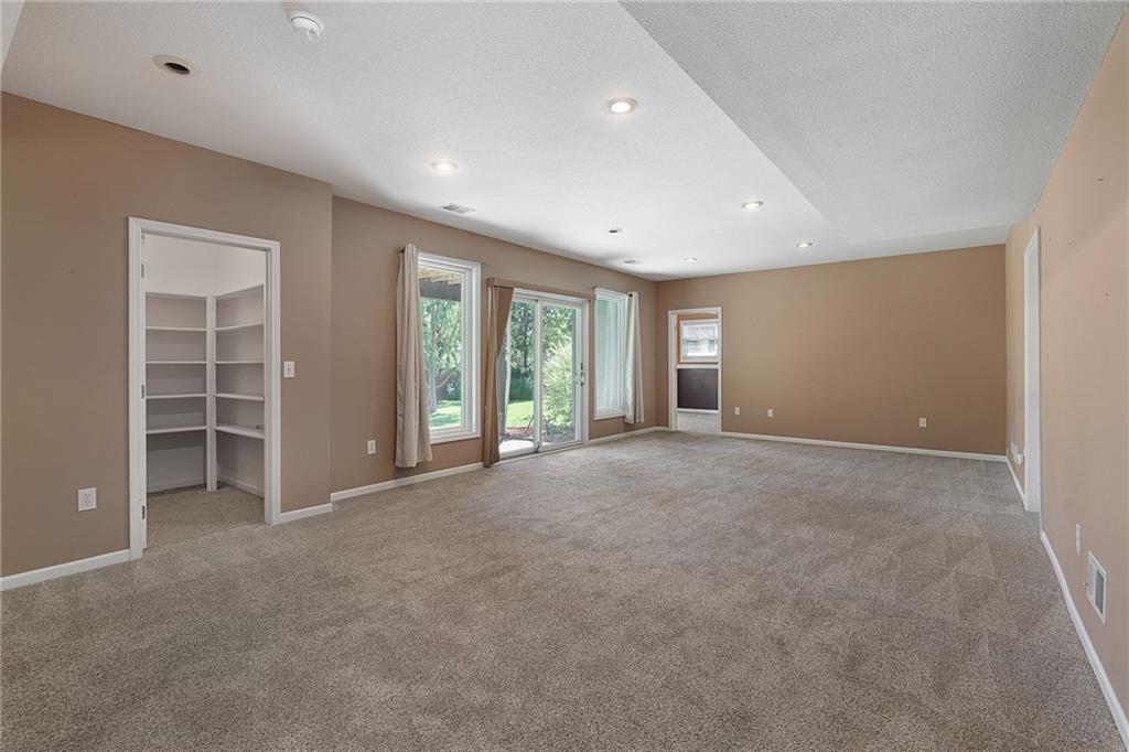 15107 W 154th Terrace Property Photo 34