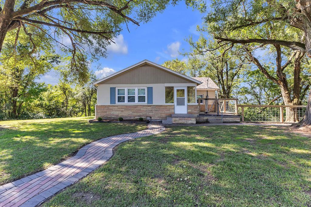 734 Riverview Drive Property Photo 1