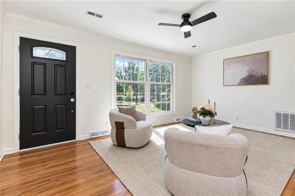 204 Pacific Drive Property Photo 4