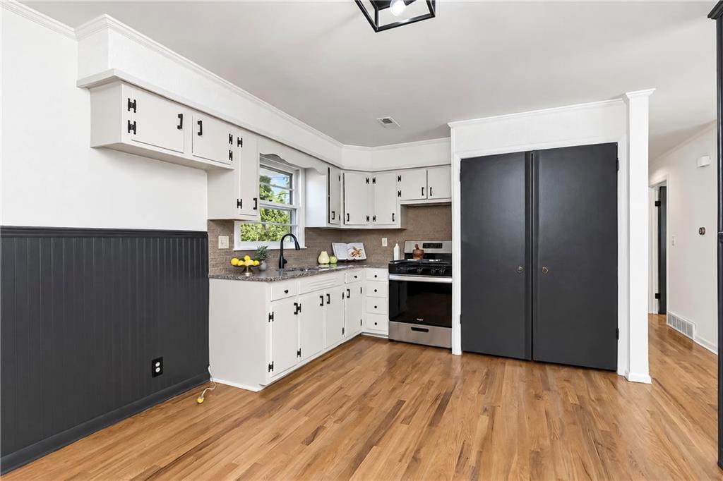 204 Pacific Drive Property Photo 13