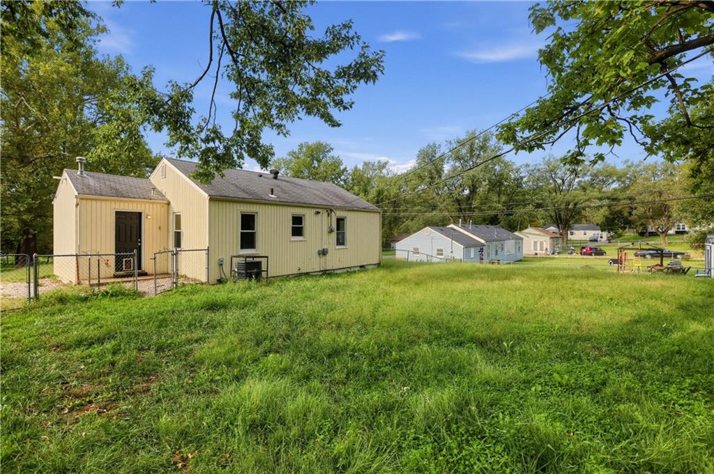 6140 Sloan Avenue Property Photo 26