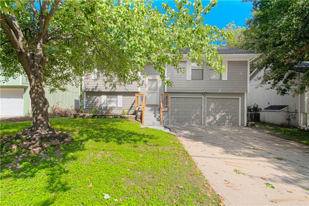 8904 NE 72nd Street Property Photo 1