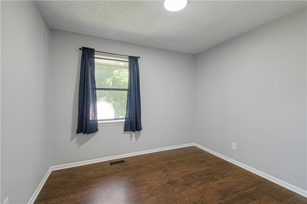 8904 Ne 72nd Street Property Photo 24