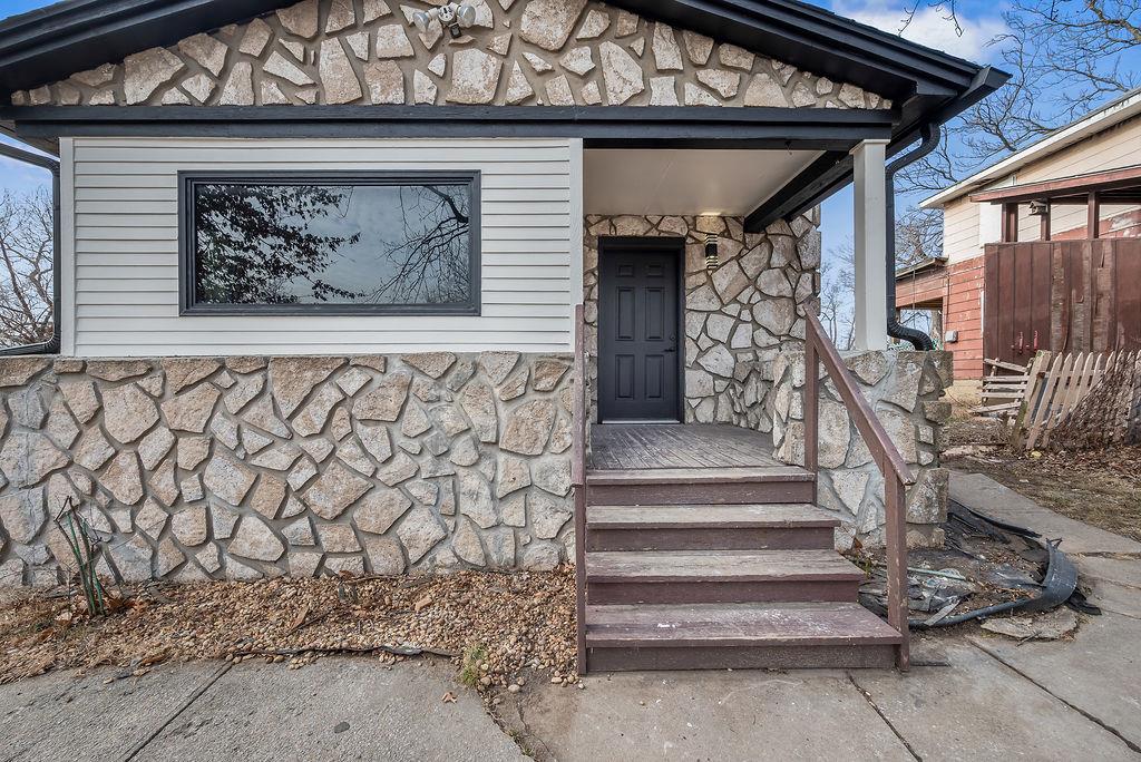 108 S 17th Street Property Photo 3