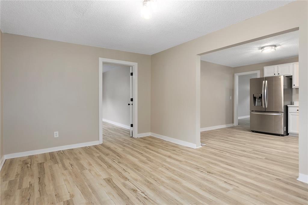 1400 E Hayward Avenue Property Photo 11