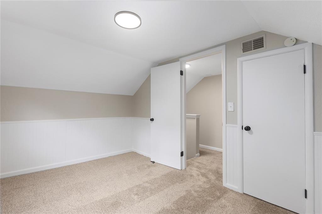 1400 E Hayward Avenue Property Photo 24