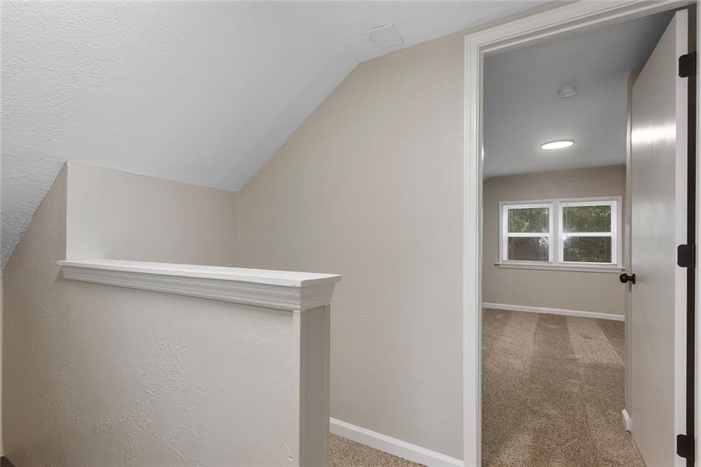 1400 E Hayward Avenue Property Photo 27