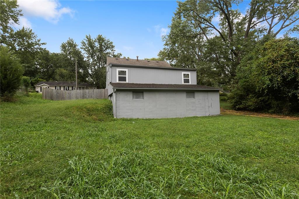 1400 E Hayward Avenue Property Photo 35