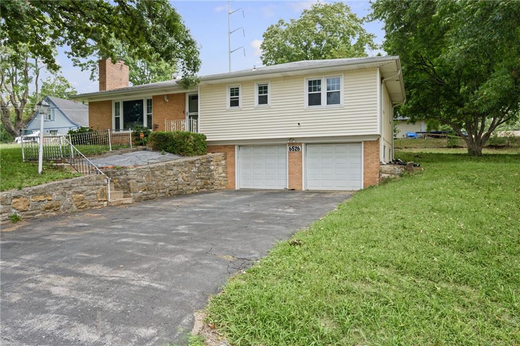 6526 Garfield Drive Property Photo 2