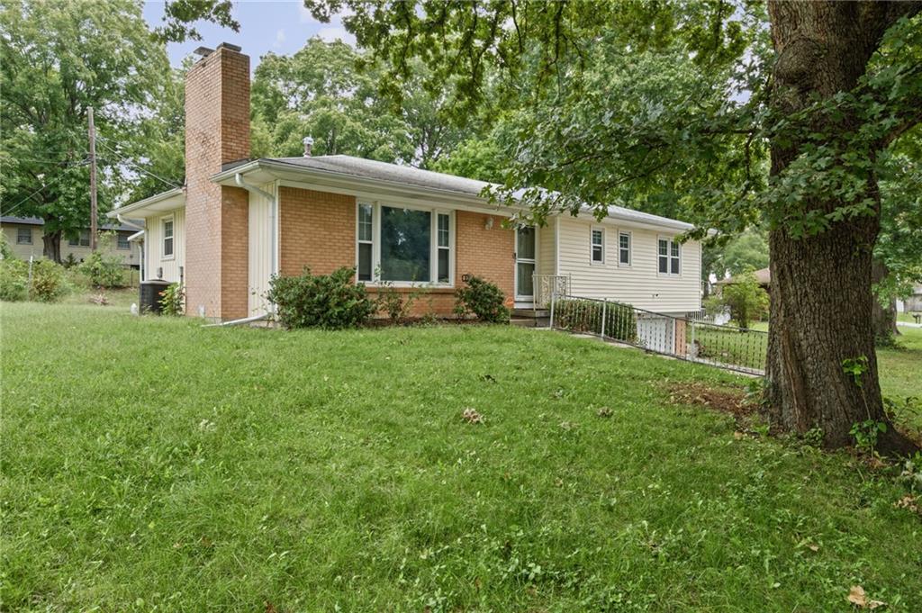 6526 Garfield Drive Property Photo 3