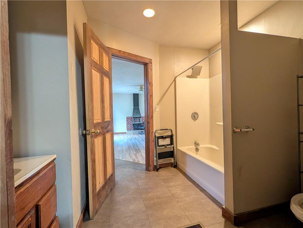 201 S Buchanan Street Property Photo 16