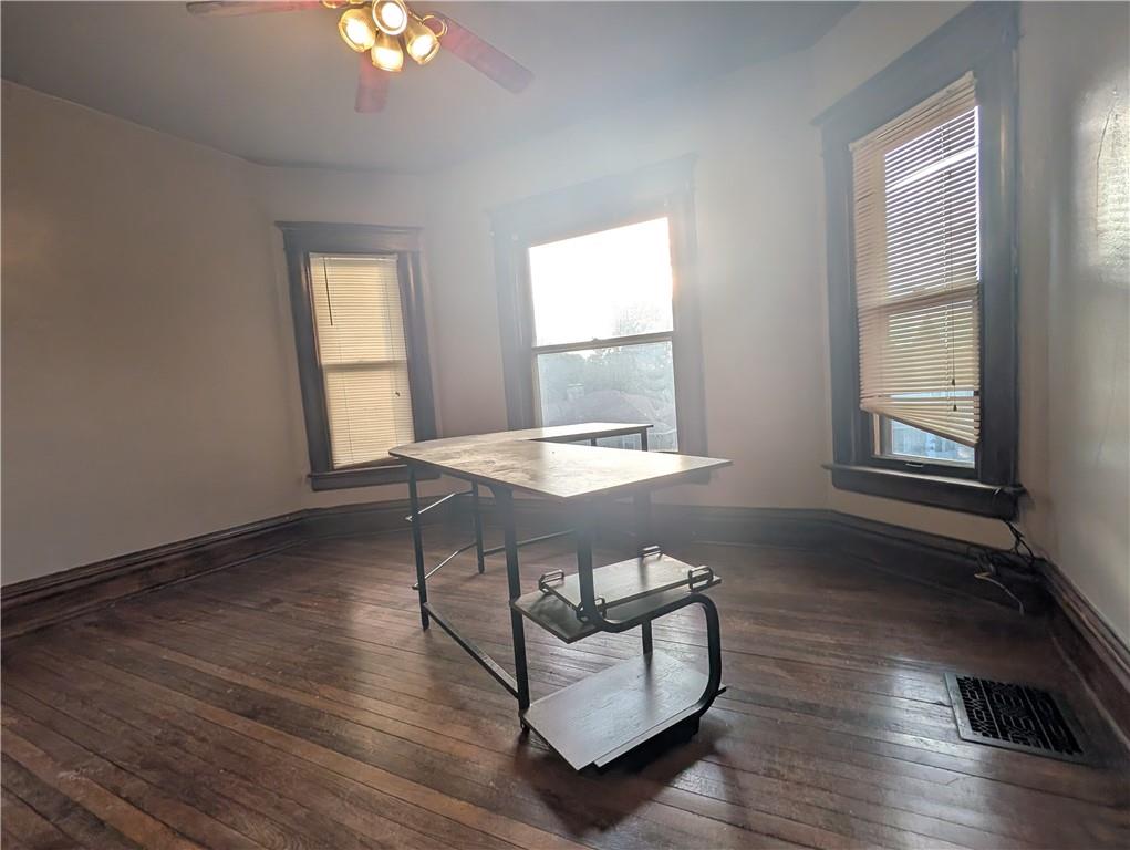 201 S Buchanan Street Property Photo 17