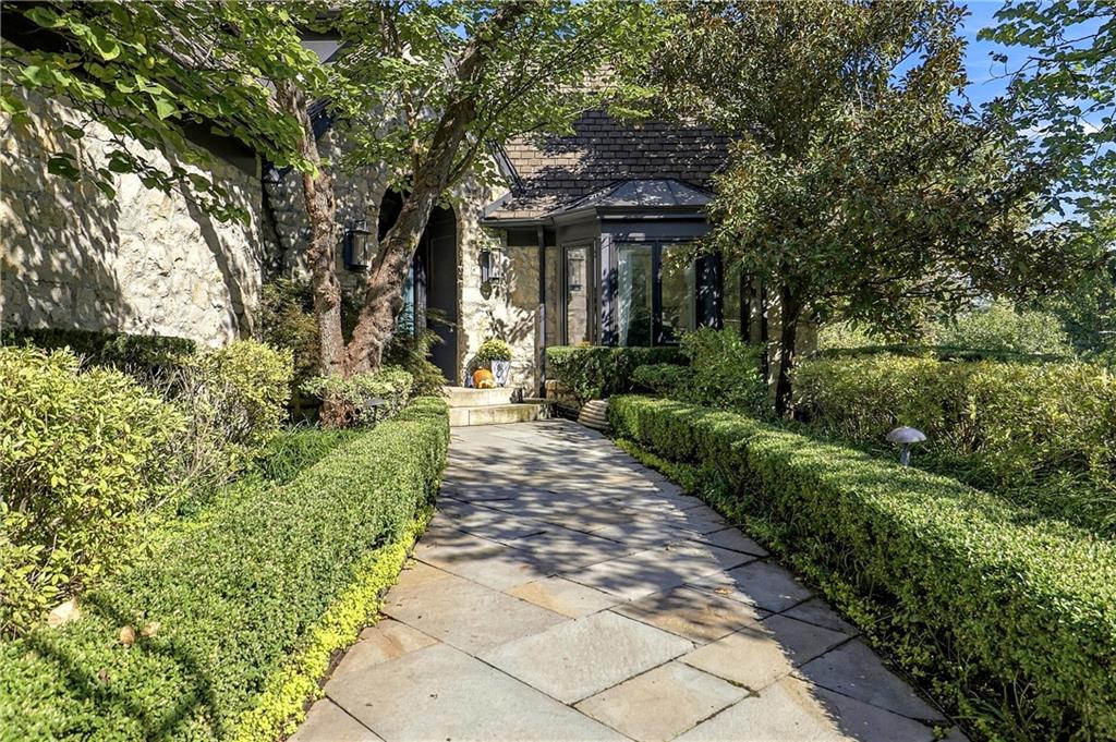 5300 Sunset Drive Property Photo