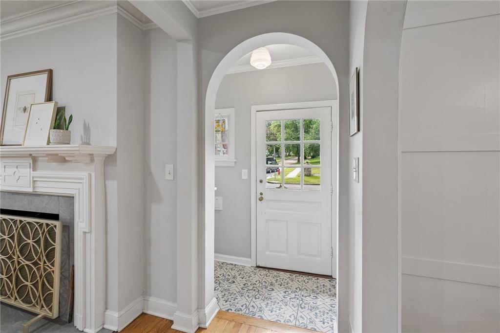 1216 W 73rd Street Property Photo 6