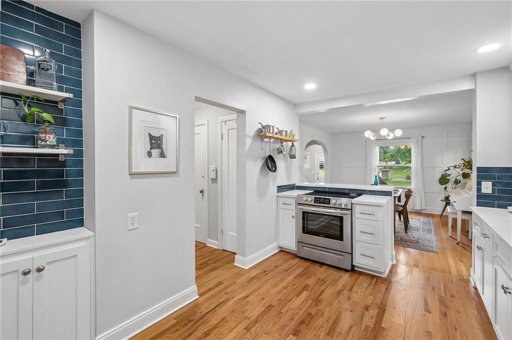 1216 W 73rd Street Property Photo 11