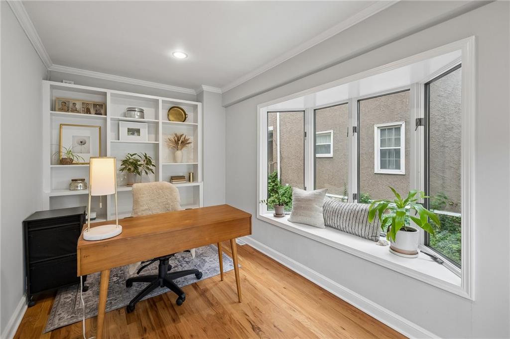 1216 W 73rd Street Property Photo 16