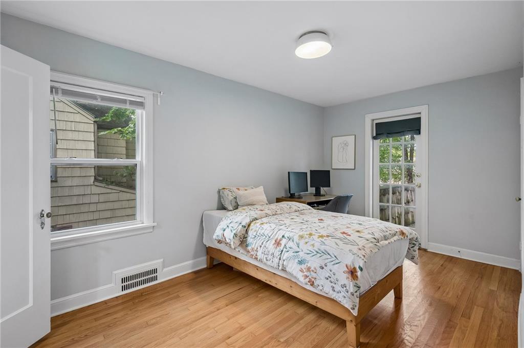1216 W 73rd Street Property Photo 29