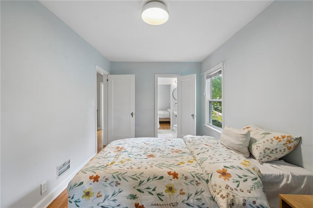 1216 W 73rd Street Property Photo 30