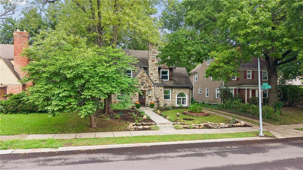 1216 W 73rd Street Property Photo 44