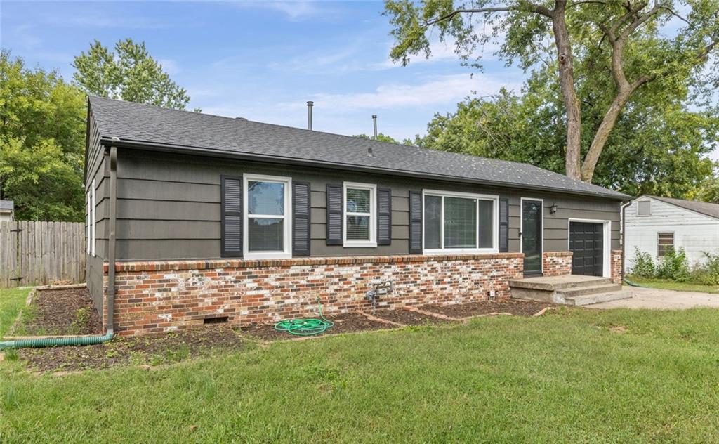 11804 Lawndale Avenue Property Photo 2