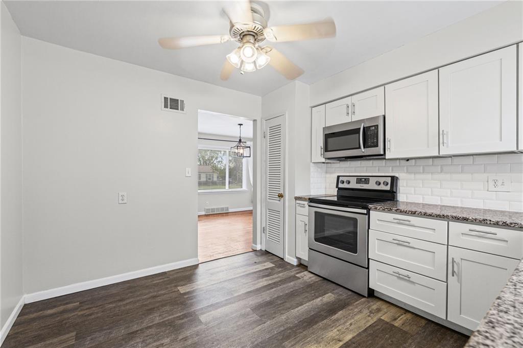 11804 Lawndale Avenue Property Photo 9