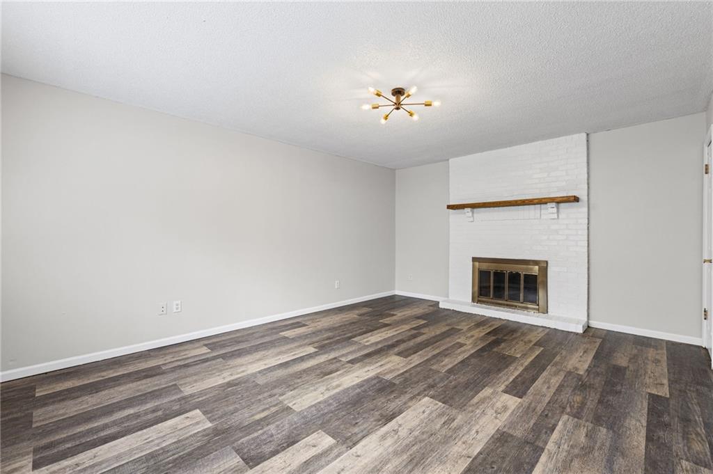 11804 Lawndale Avenue Property Photo 10