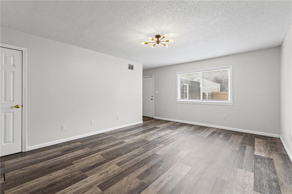 11804 Lawndale Avenue Property Photo 11