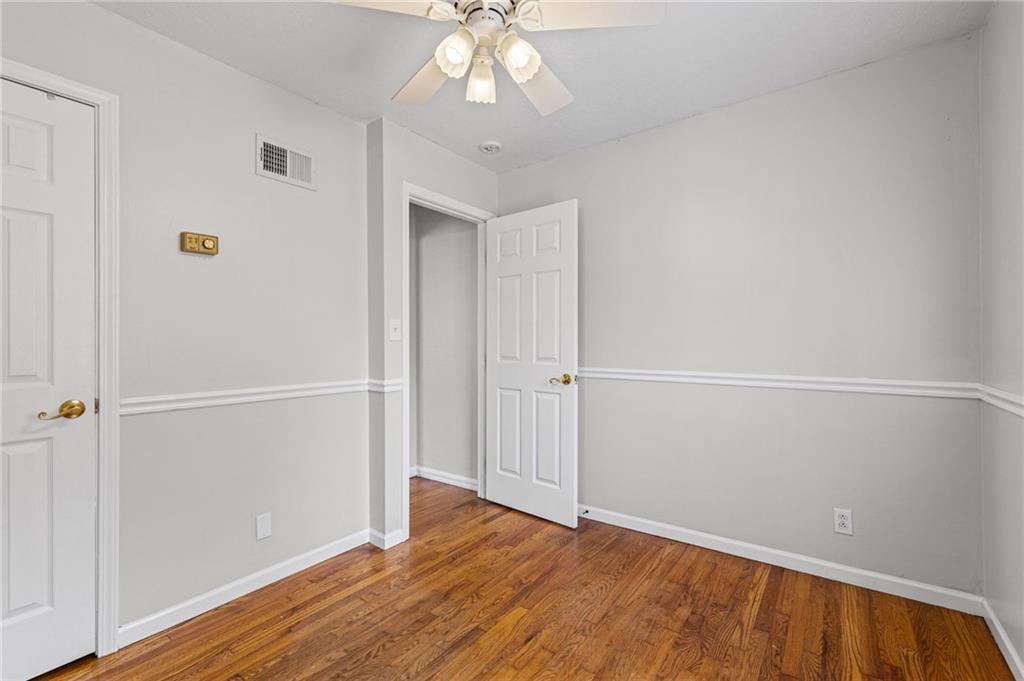 11804 Lawndale Avenue Property Photo 15