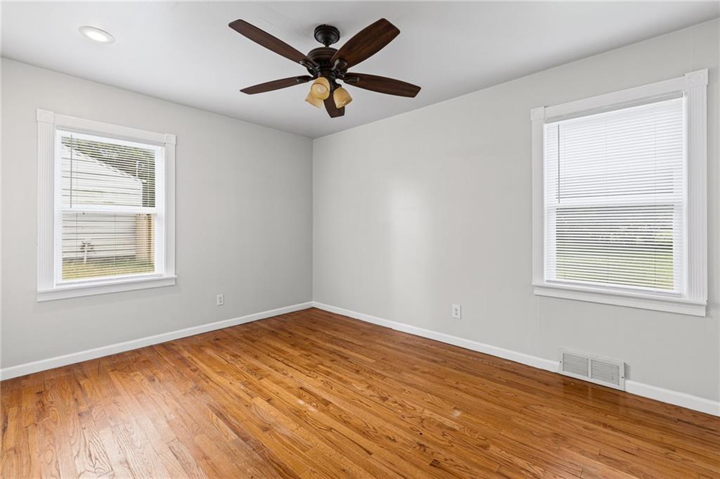 11804 Lawndale Avenue Property Photo 16