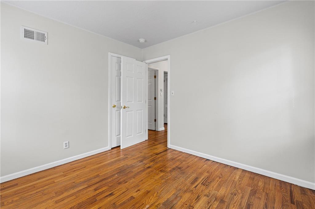 11804 Lawndale Avenue Property Photo 19