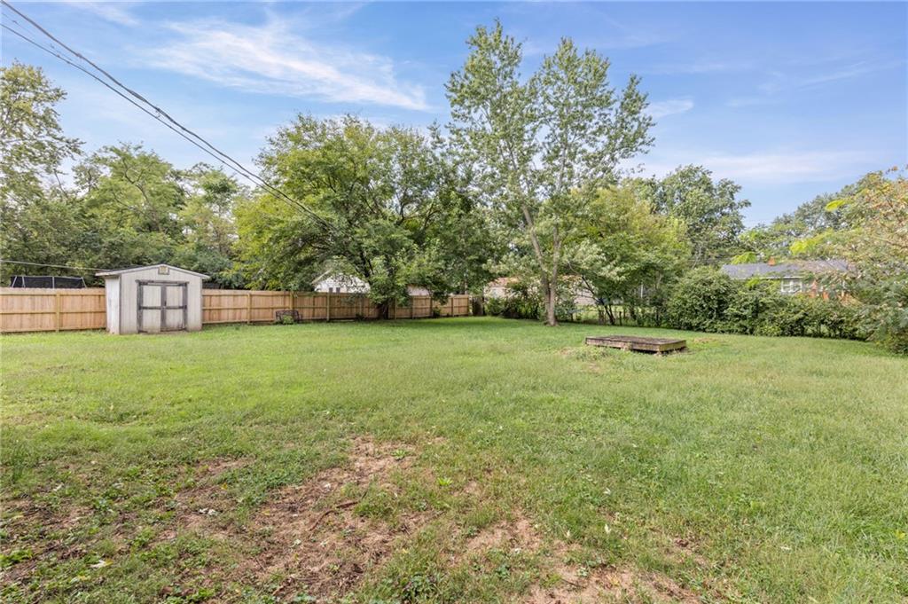 11804 Lawndale Avenue Property Photo 21