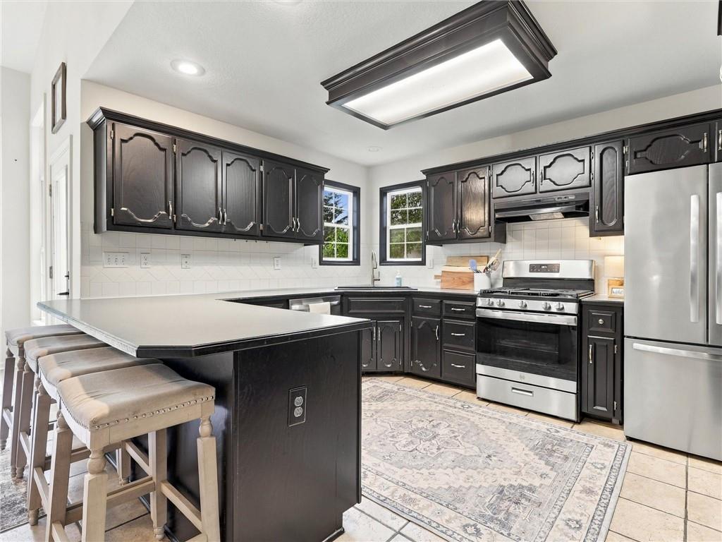 1711 Sunset Drive Property Photo 8