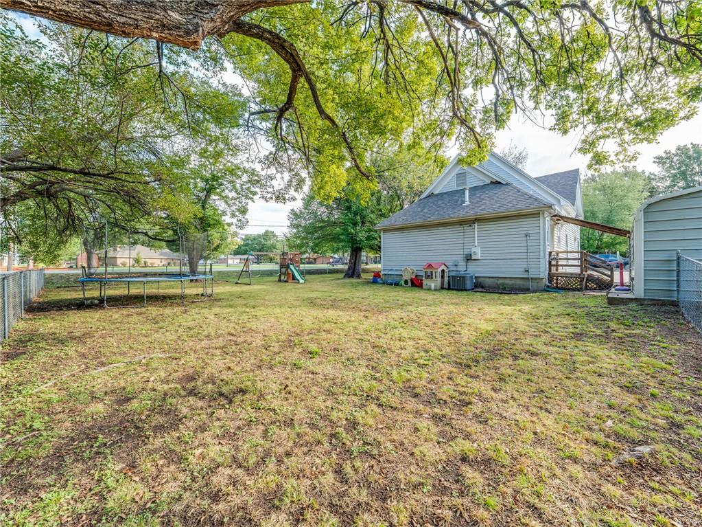 113 N Bradley Street Property Photo 29