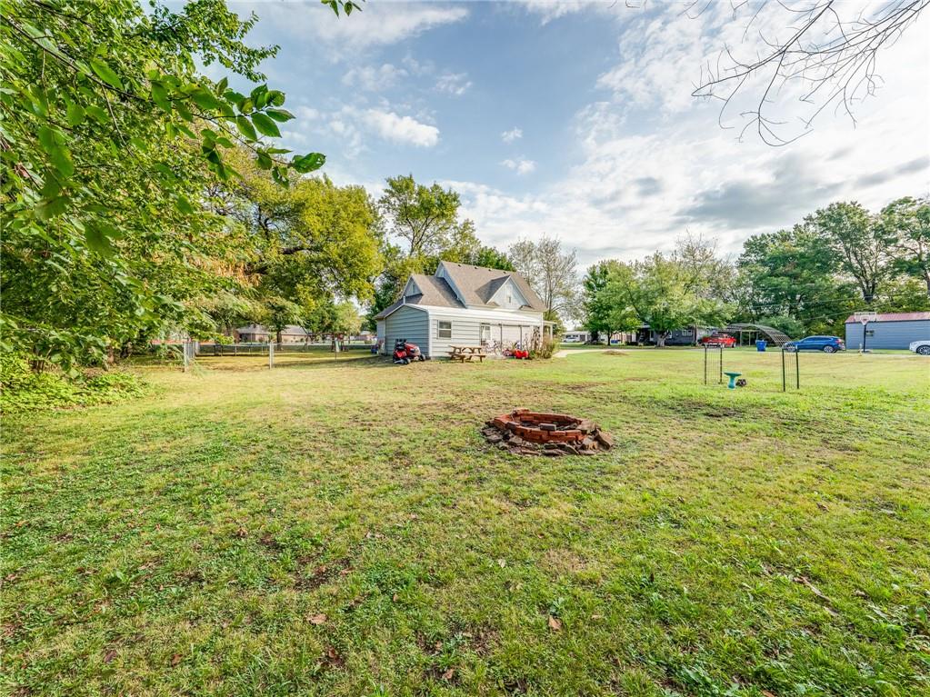 113 N Bradley Street Property Photo 30