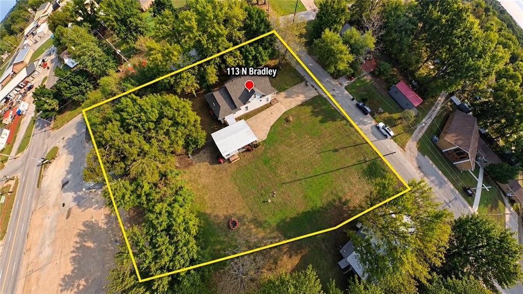 113 N Bradley Street Property Photo 31