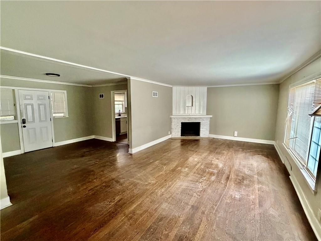 7606 Ward Parkway Property Photo 3