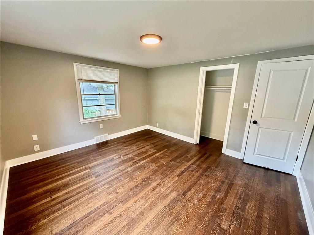 7606 Ward Parkway Property Photo 15