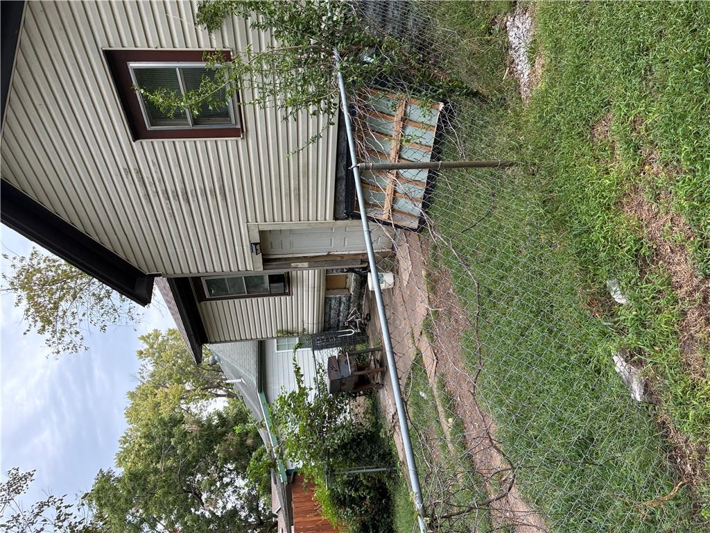 903 N Georgia Street Property Photo 8
