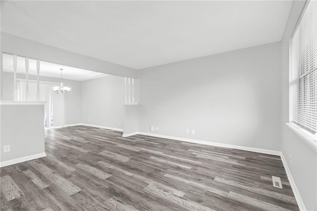 15917 W 152nd Street Property Photo 5