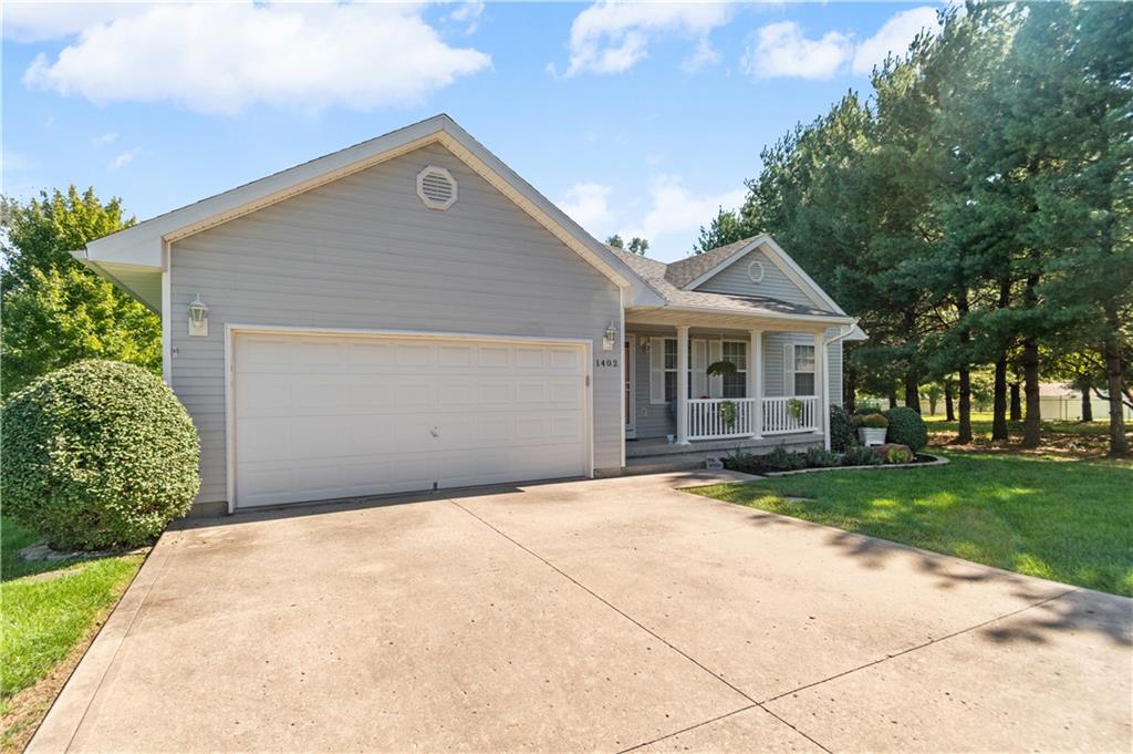1402 Sam Den Circle Property Photo 2