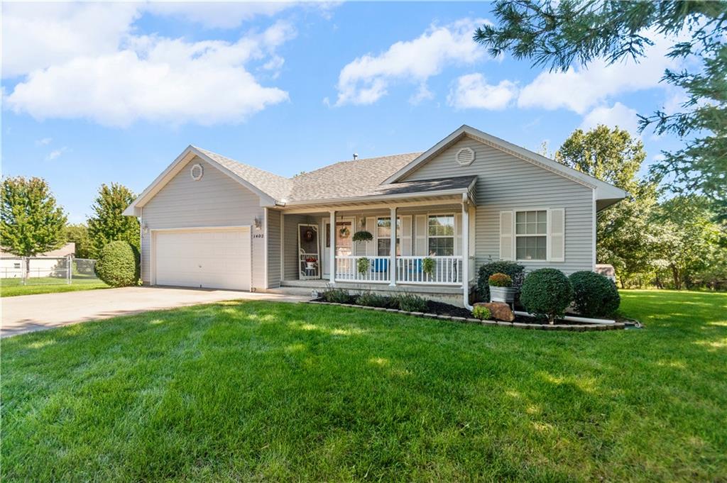 1402 Sam Den Circle Property Photo 3
