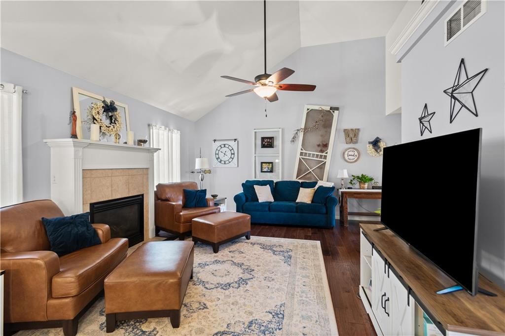 1402 Sam Den Circle Property Photo 6