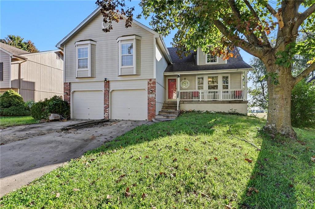 3325 S Sioux Court Property Photo 1
