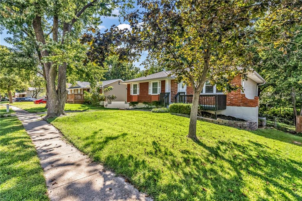 7644 Nw Milrey Drive Property Photo 3