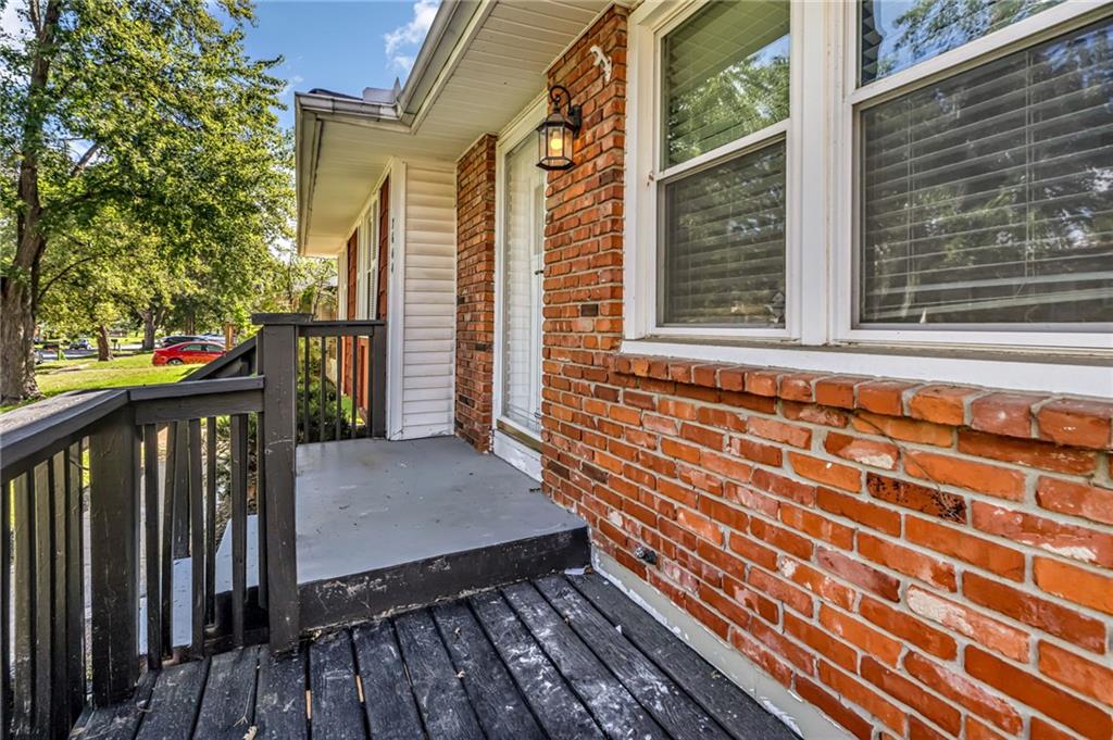 7644 Nw Milrey Drive Property Photo 4