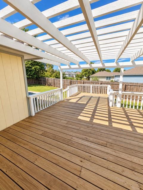 1007 Chelsea Court Property Photo 3