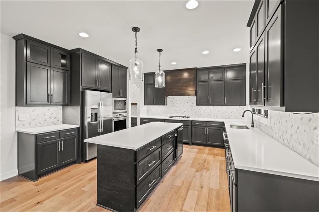 4709 Ne Freehold Drive Property Photo 11